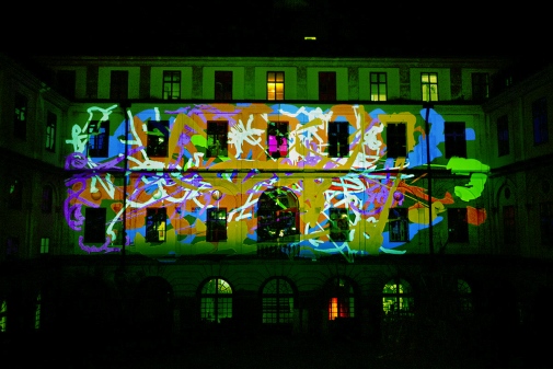 Lasergraffiti på Stockholms stadsmuseum från våren 2014..